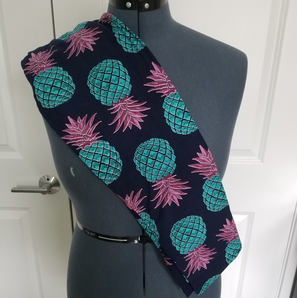 Pineapple Capri Leggings